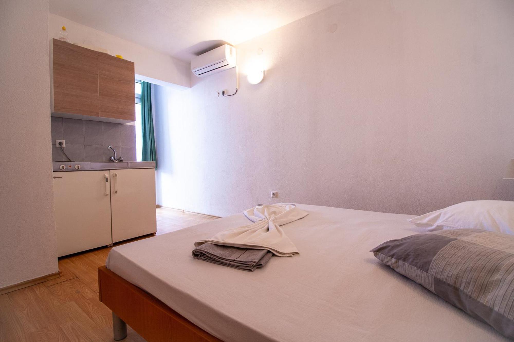 Apartments Laura Neum Cameră foto